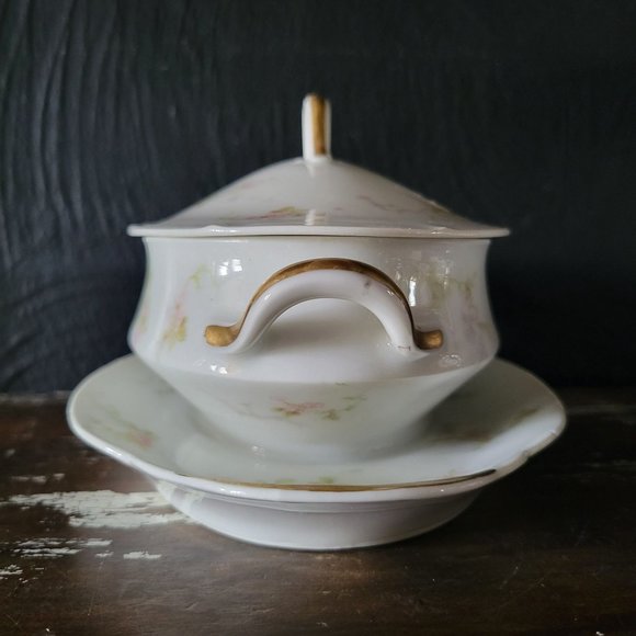 Haviland Limoges Sauce Boat & Lid w/ Attached Underplate Schleiger 161-4 *Read - Picture 5 of 13